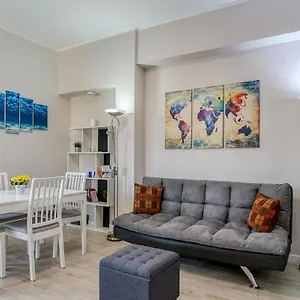 Stunning Flat By The Sea And The Airport Appartamento